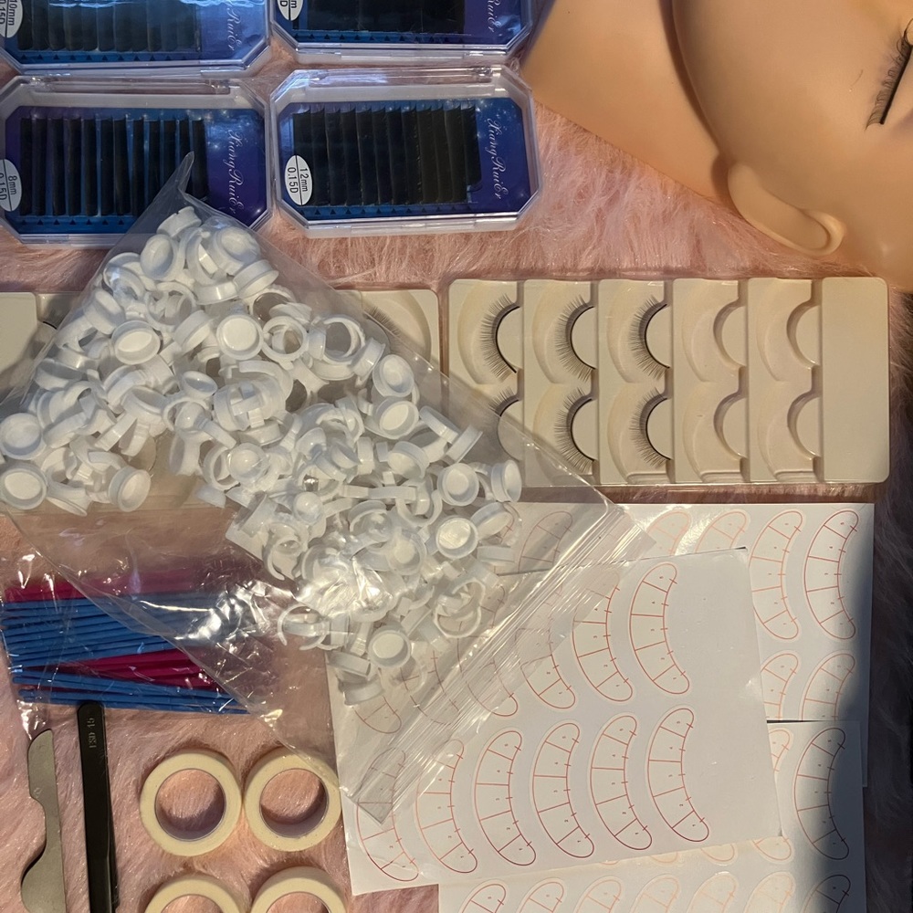 Beginners Eyelash Extension Training Kit with Mannequin Head Complete Set